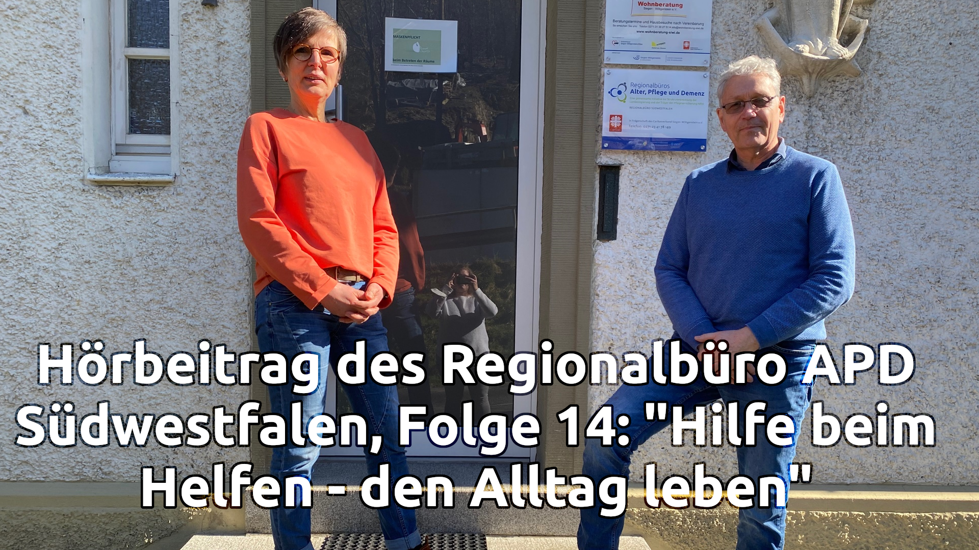 Dagmar Langenohl und Andreas Rath vor dem dem Regionalbüro.