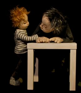 Figurentheater "Über die Trauer hinaus"